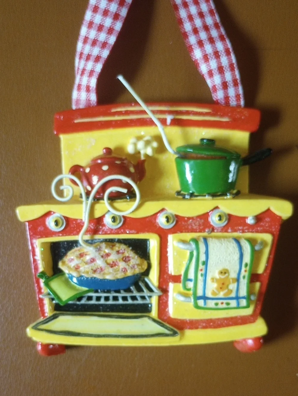 Cute Colorful Christmas Holiday Vintage Ornament. Stove Oven Pie Kitchen Pots